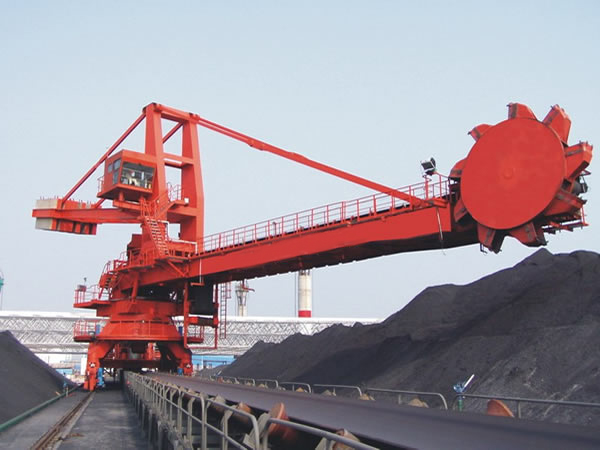 回轉(zhuǎn)支承與普通軸承的軸承相比有哪些優(yōu)點(diǎn)?詳解其應(yīng)用 回轉(zhuǎn)支承與普通軸承的軸承相比有哪些優(yōu)點(diǎn)?詳解其應(yīng)用